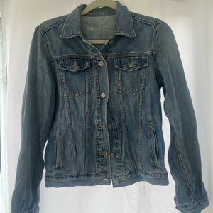 GAP Light Blue Denim Trucker Jacket medium soft